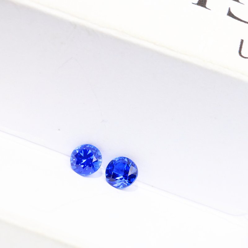 Cornflower Blue Sapphire Pair - View 2