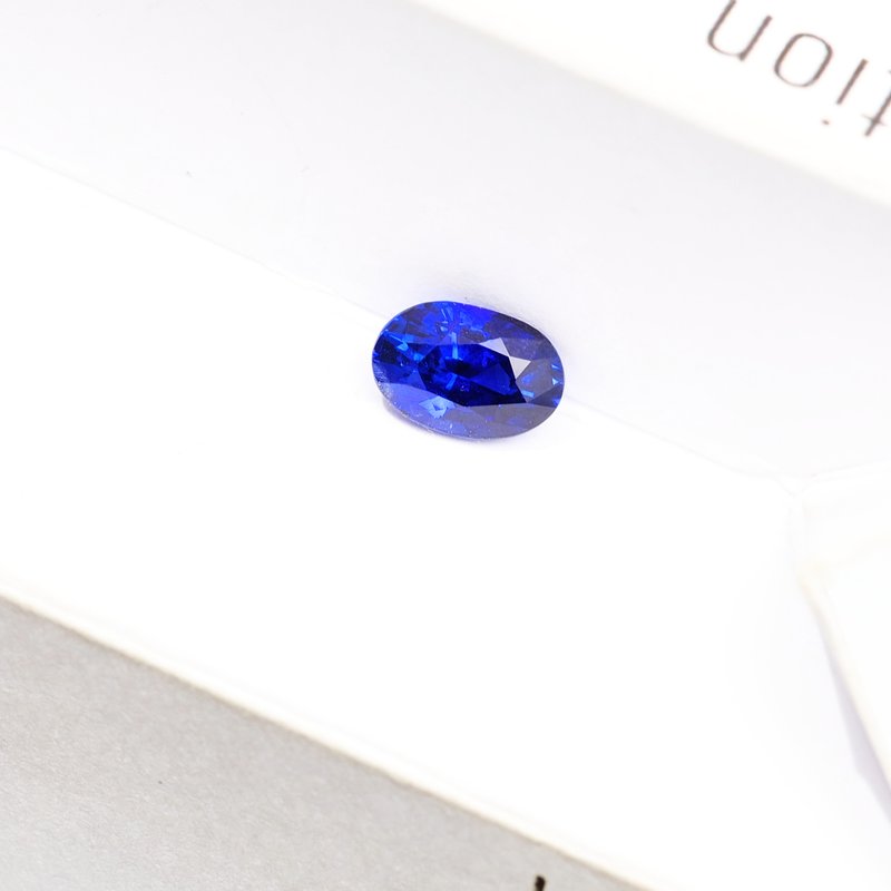 Deep Royal Blue Sapphire - View 2