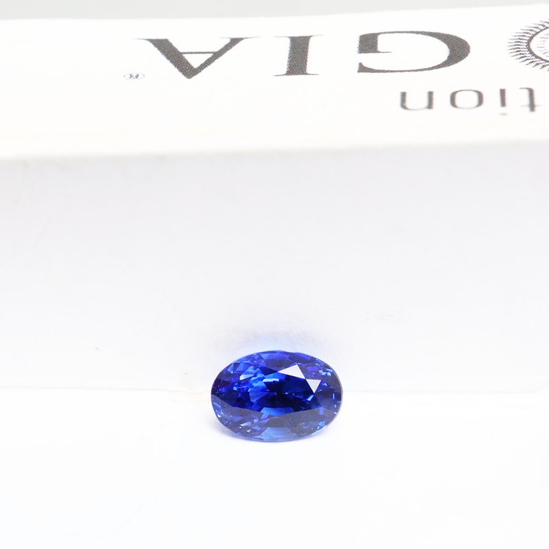 Royal Blue Sapphire - View 2