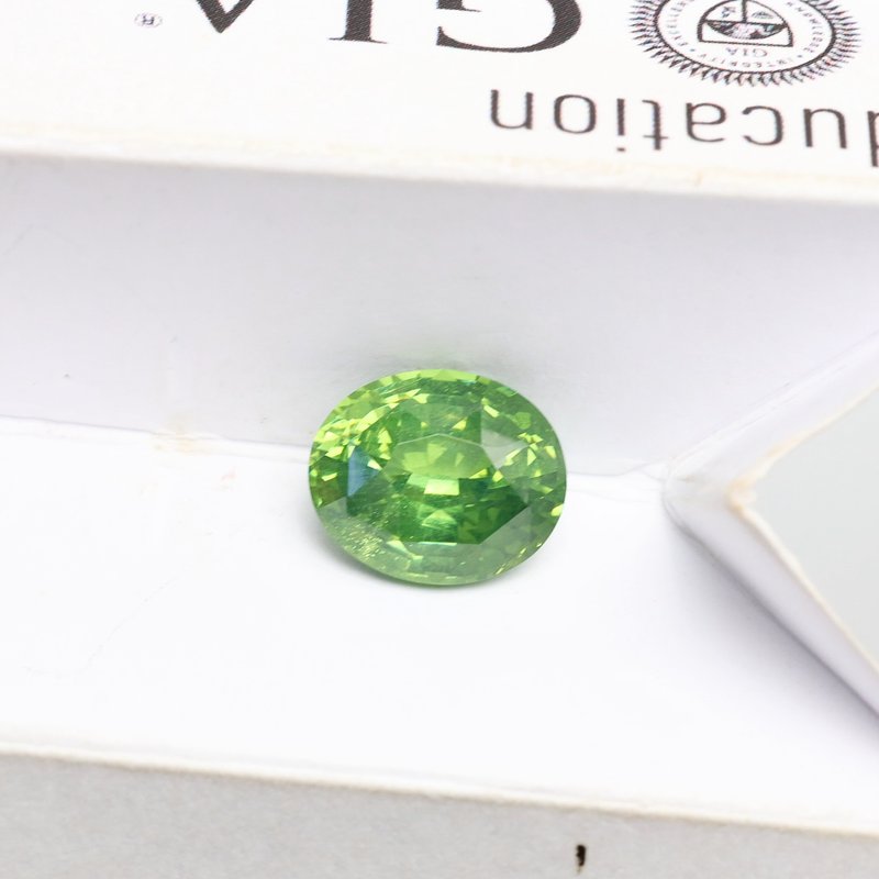Green Zircon - View 2