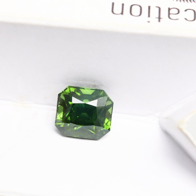 Forest Green Zircon - View 2