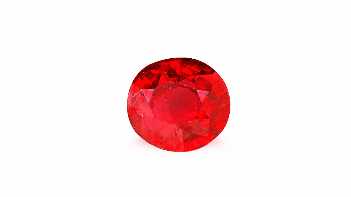 Rubis ovale de 1,11 carat, rouge franc et saturé, sur fond blanc : la pierre la plus chère au carat de notre collection, à 1 083 € le carat