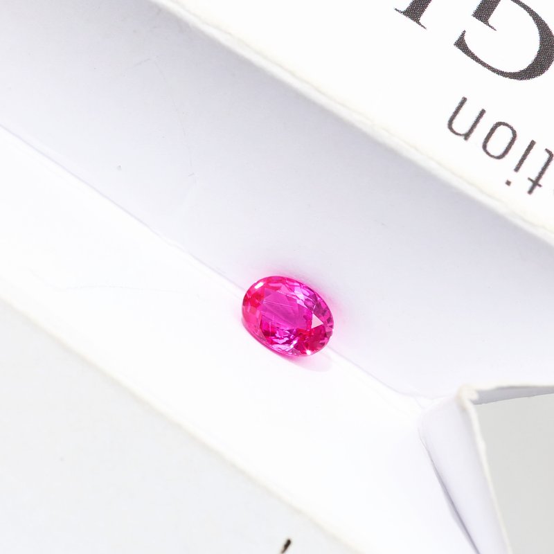 Vivid Hot Pink Sapphire - View 2