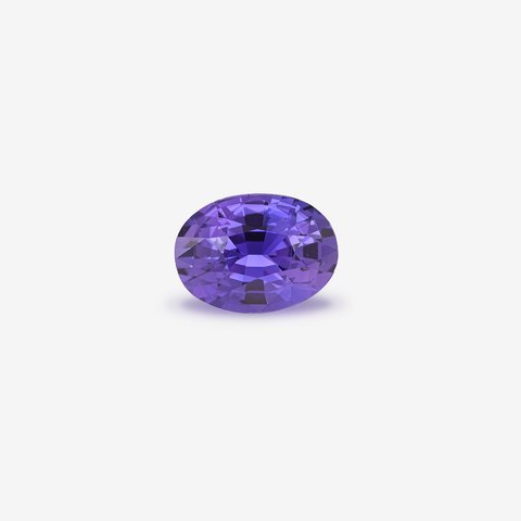 Saphir pourpre, 1,66 ct · Ovale
