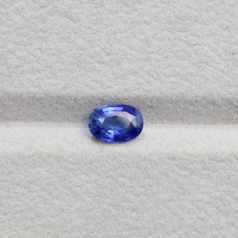 Cornflower Blue Sapphire - View 2