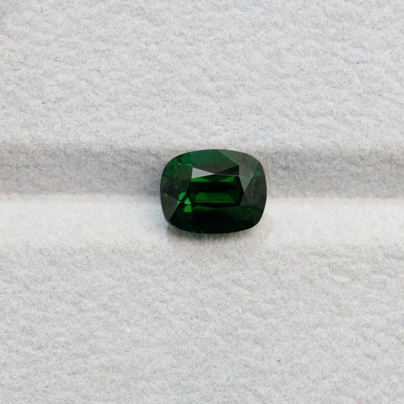 Tsavorite Garnet - View 2