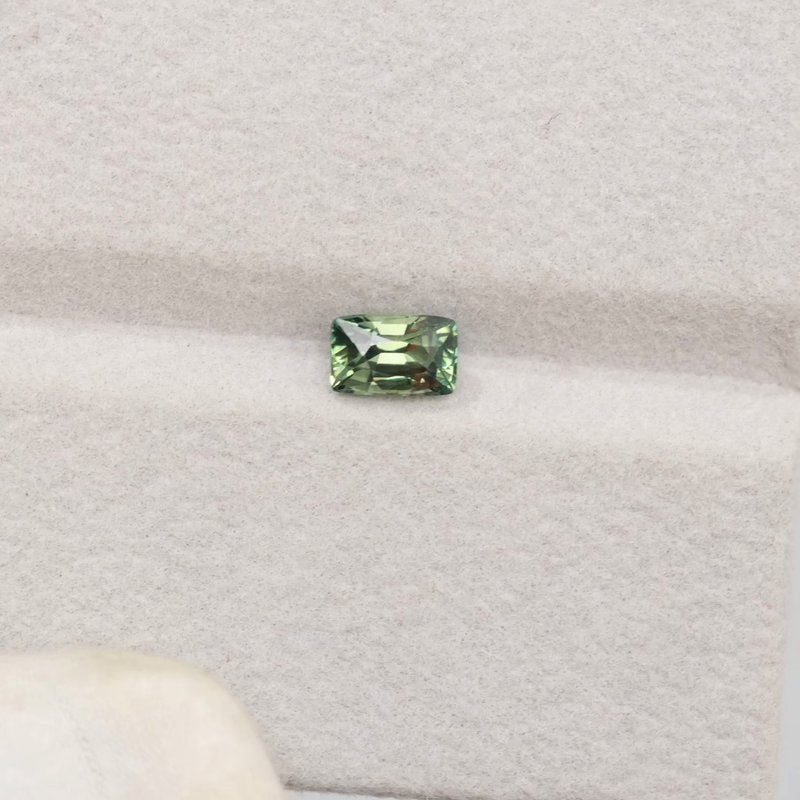 Green Sapphire - View 2