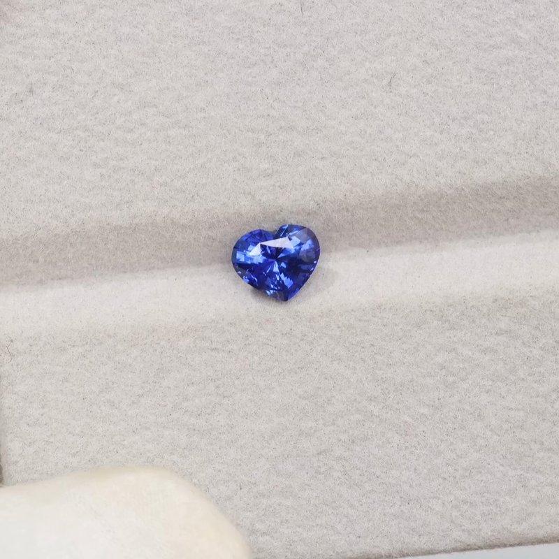 Vivid Blue Sapphire - View 2