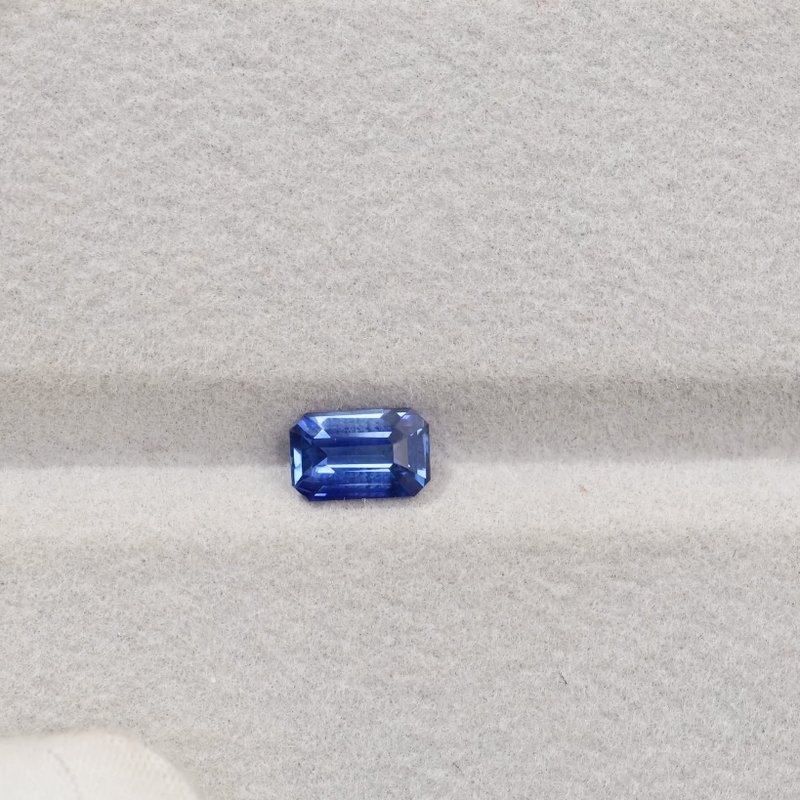 Blue Sapphire - View 2