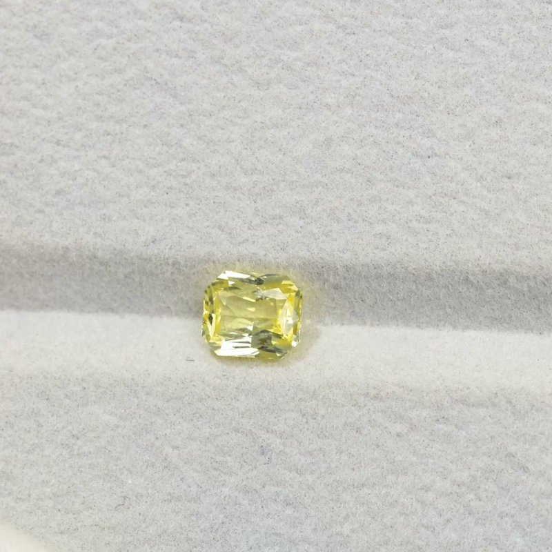 Yellow Sapphire - View 2