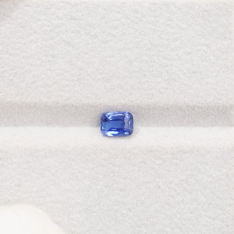 Vivid Blue Sapphire - View 2