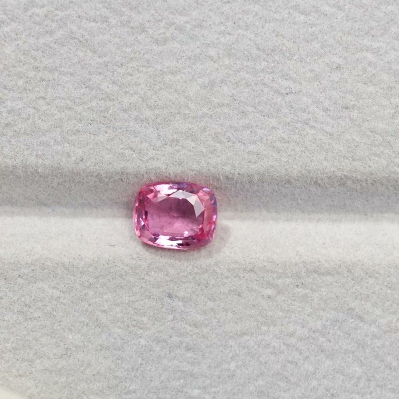 Padparadscha Sapphire - View 2