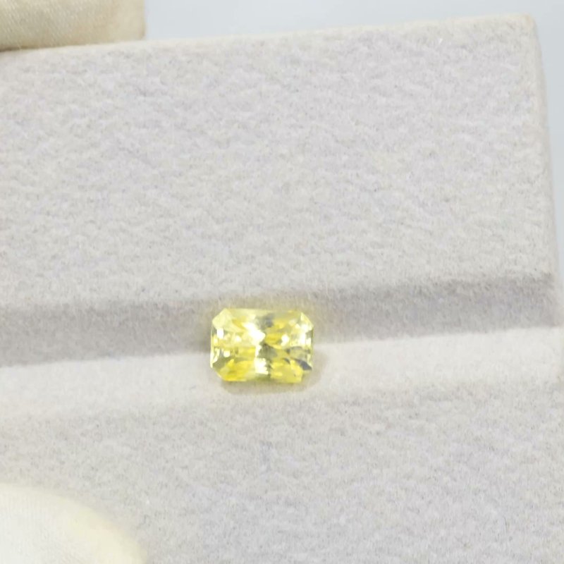 Yellow Sapphire - View 2